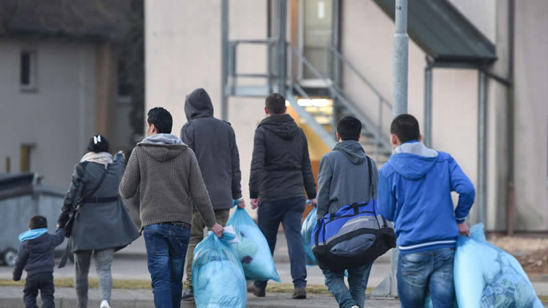In Deutschland Asyl beantragen 申请在德国避难