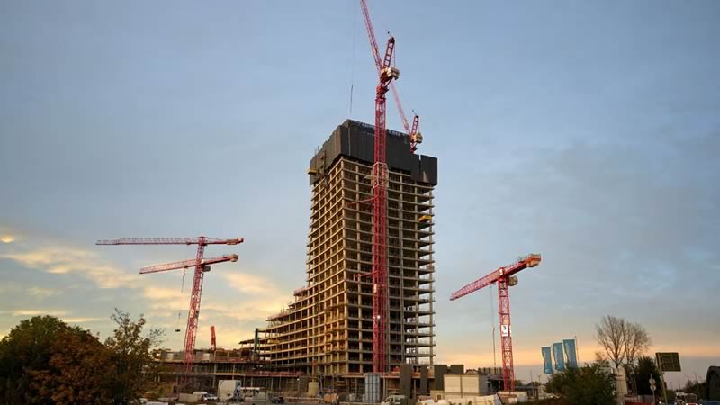 德国汉堡市一栋摩天大楼建设项目的突然停工